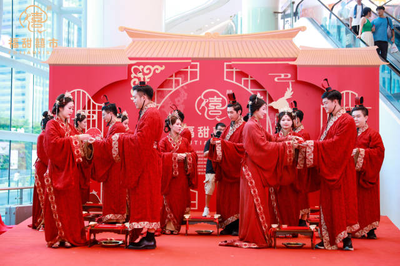 “福甜囍市”走進梅林商圈，七夕佳節上演中式浪漫婚慶禮儀服務